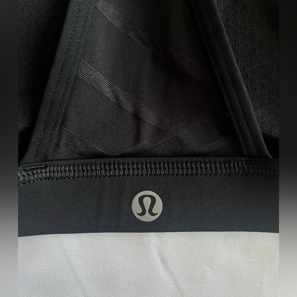 Lululemon Hot Like Agni Bra -Size 8 Black - Picture 5 of 6